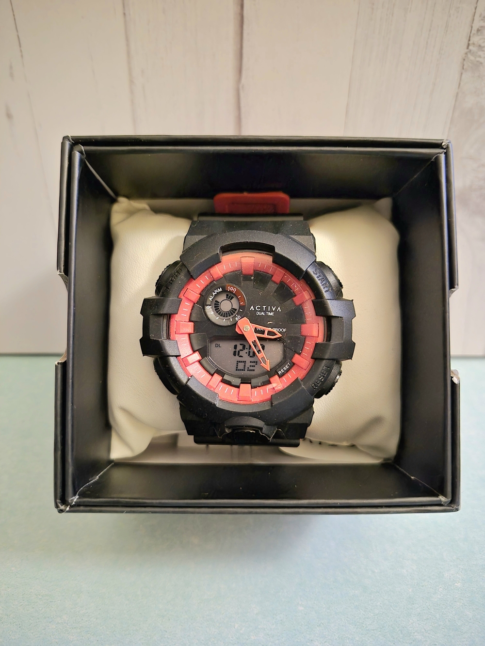 Activa Invicta Men's Black and Red Dual-Display Sport Watch With Invicta Cap